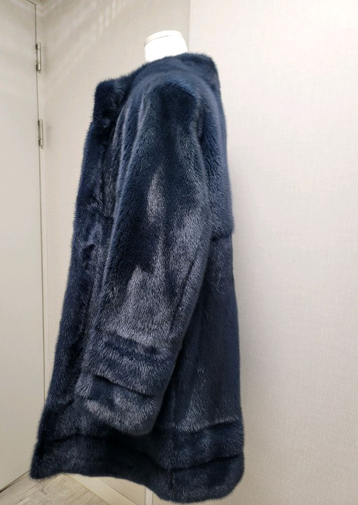 차이나카라 휘메일 풀스킨 밍크코트 네이비컬러--4