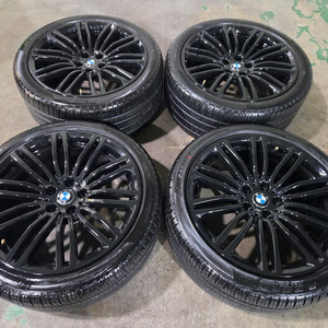 BMW G30 5시리즈 664M 블랙 19인치 휠타이어