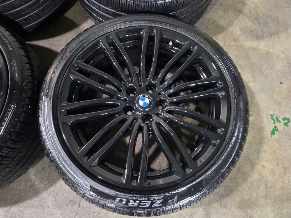 BMW G30 5시리즈 664M 블랙 19인치 휠타이어--2