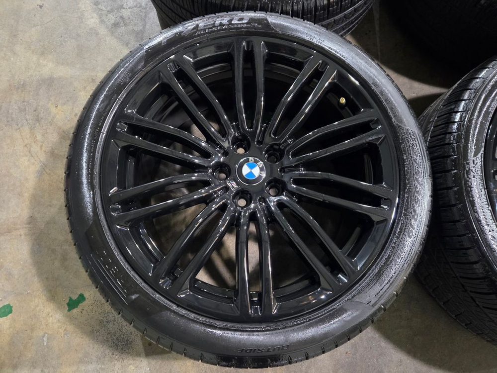 BMW G30 5시리즈 664M 블랙 19인치 휠타이어--3