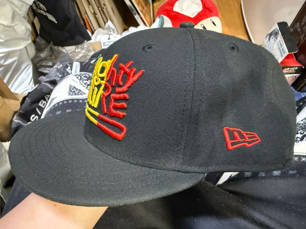 뉴에라 너티바이네이처 한정판 블랙--1