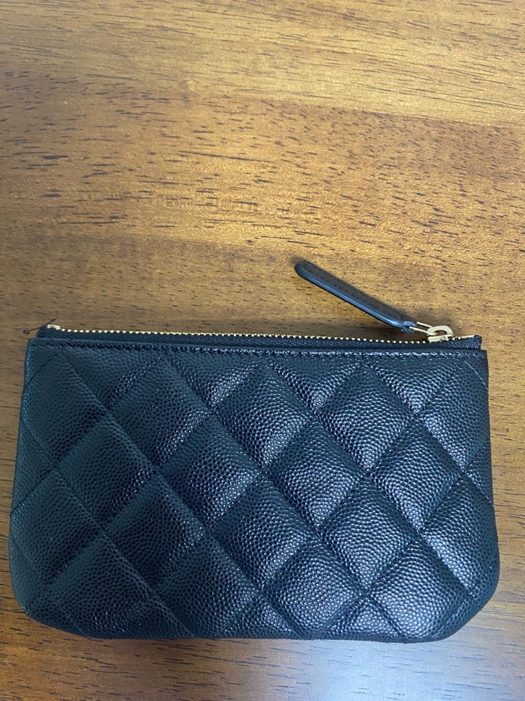 (정품) 샤넬 미니파우치 캐비어 블랙 금장24시즌--1