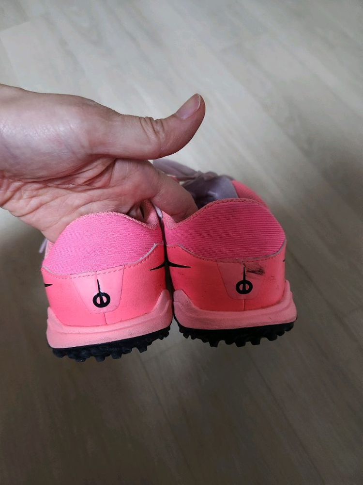 나이키 풋살화 235--1