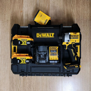 새제품/디월트 임팩 렌치 DCF922 풀세트