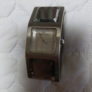 여성용 스퀘어 시계