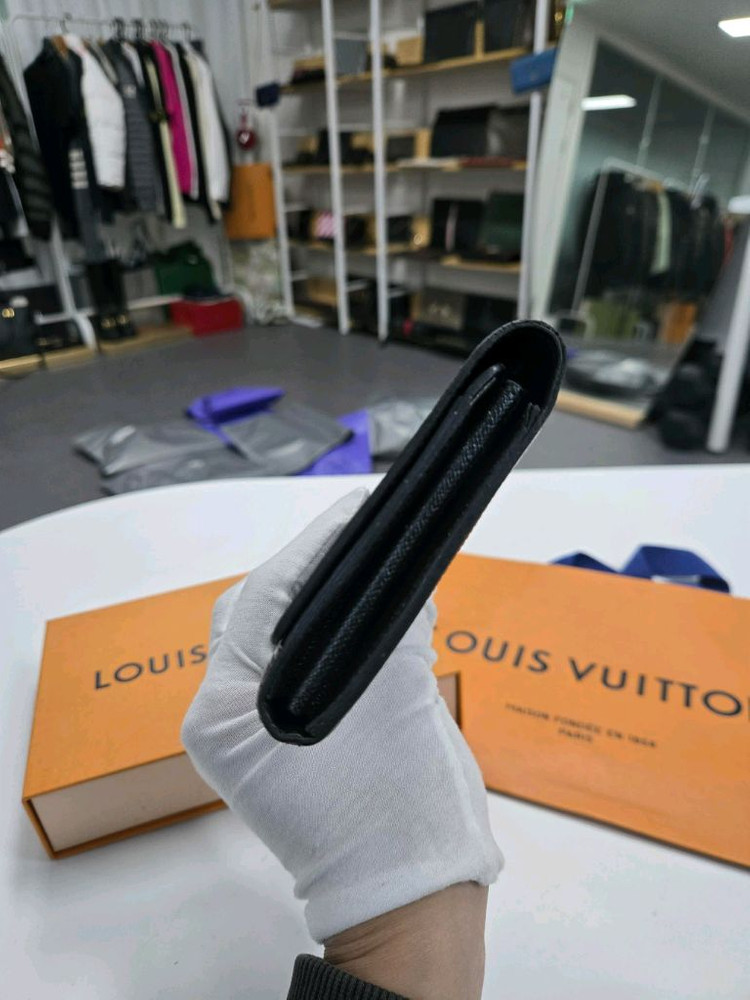 [A급컨디션] 루이비통 에삐 카퓌신 장지갑--2