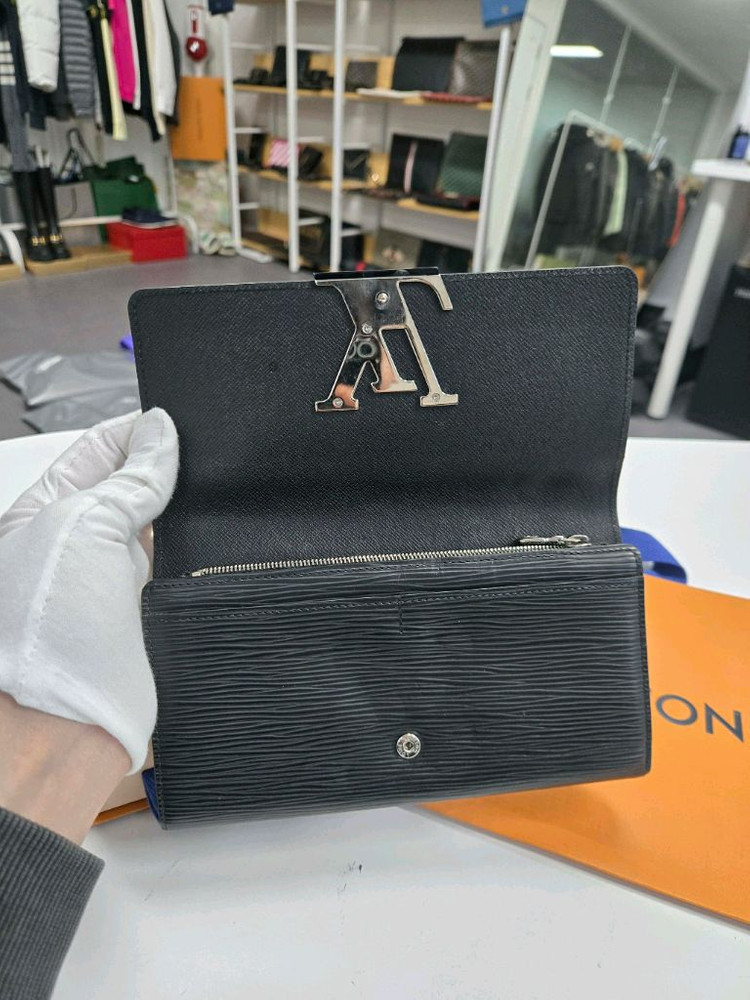 [A급컨디션] 루이비통 에삐 카퓌신 장지갑--4
