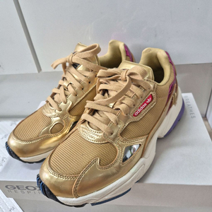 아디다스 팔콘 골드펄 운동화 245