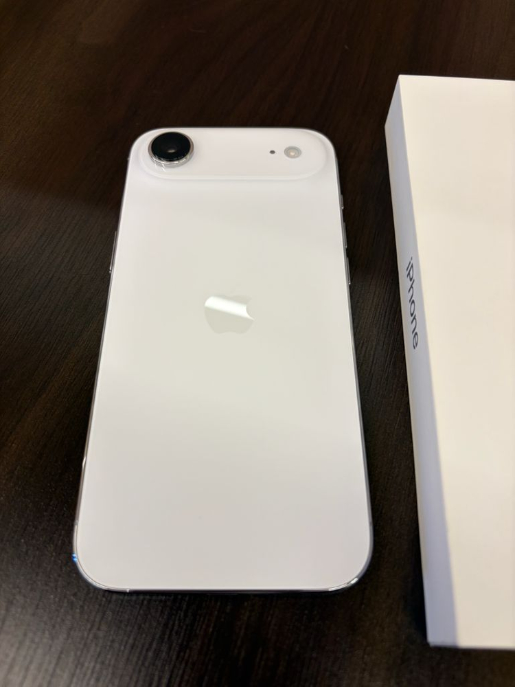 아이폰 에어 256기가 화이트 팝니다--1