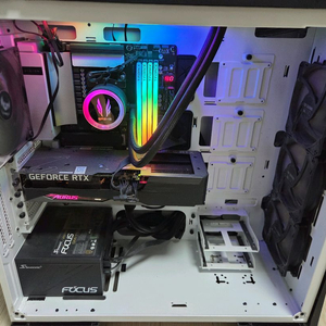 게이밍 컴퓨터 풀세트 팝니다. (모니터2대+본체+키보드+마우스+책상)