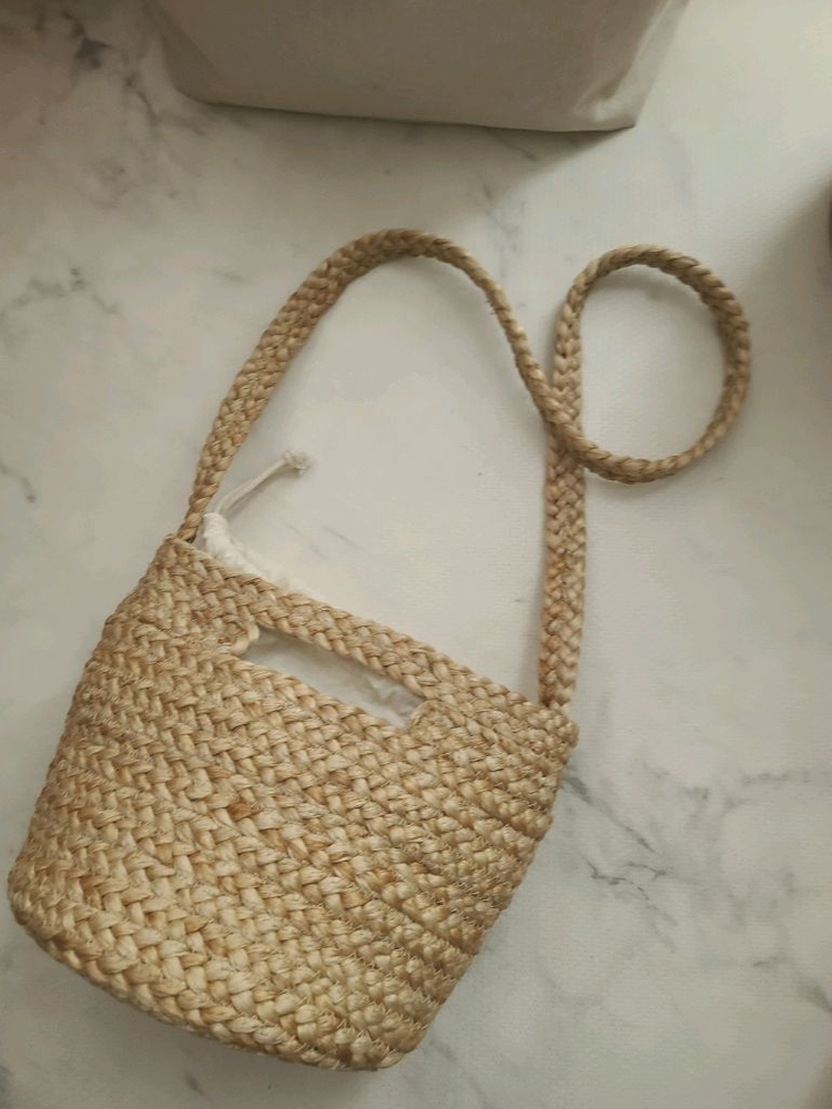 자라 ZARA 주트백 여름 가방 크로스백 숄더백 황마 바스켓 바구니 이미지