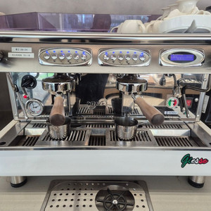 BFC 커피머신 + 메저그라인더3개+온수기 이미지