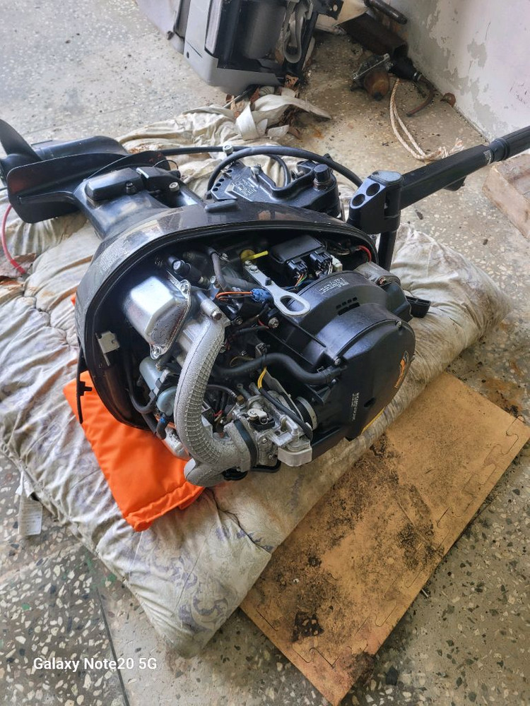 4행정 선외기 엔진 이미지