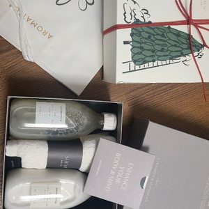 아로마티카 세린 바디 케어 세트 라벤더 & 마조람