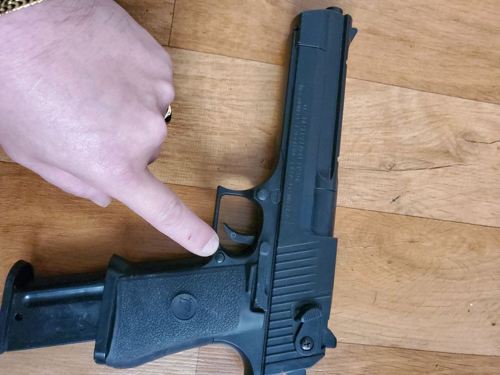 데저스이글 권총(실제 총크기)--2