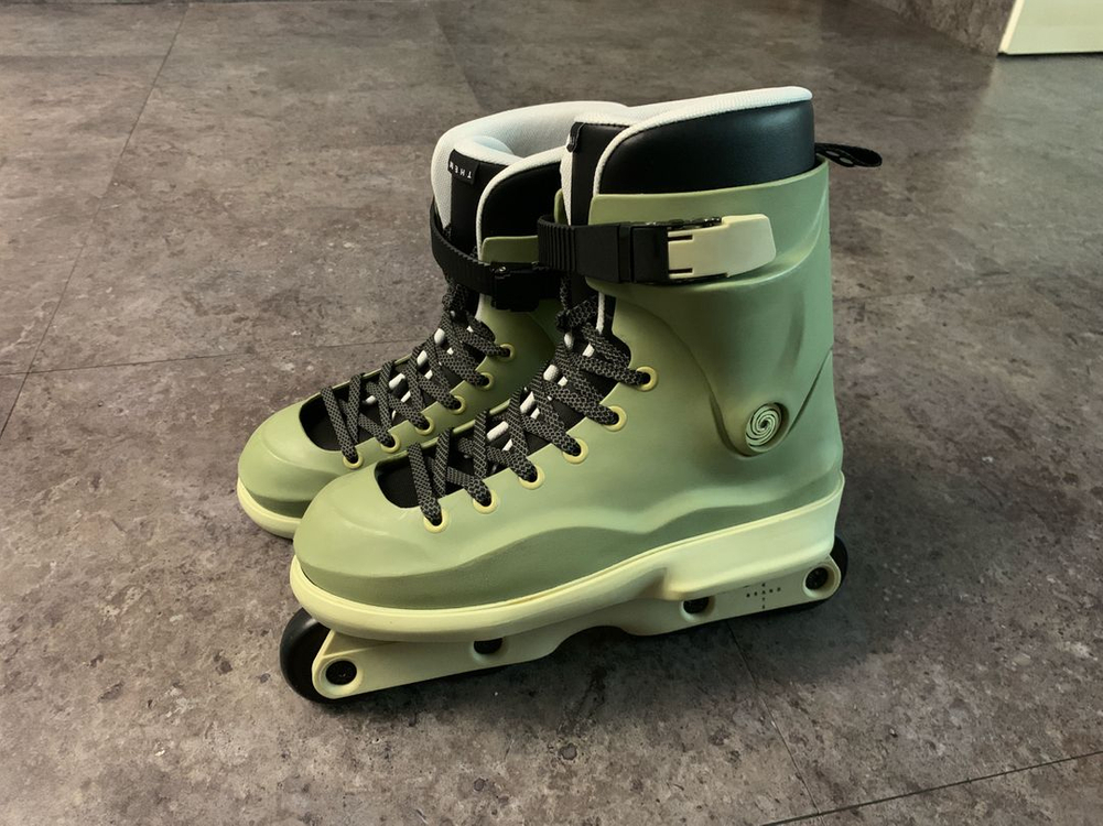 메스머 어그레시브 인라인 도미닉 브루스 프로모델 mesmer 이미지