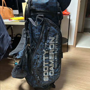 2021 스카티카메론 스탠드백 도그월페이퍼