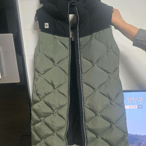 데상트 여성 롱 패딩 조끼 카키