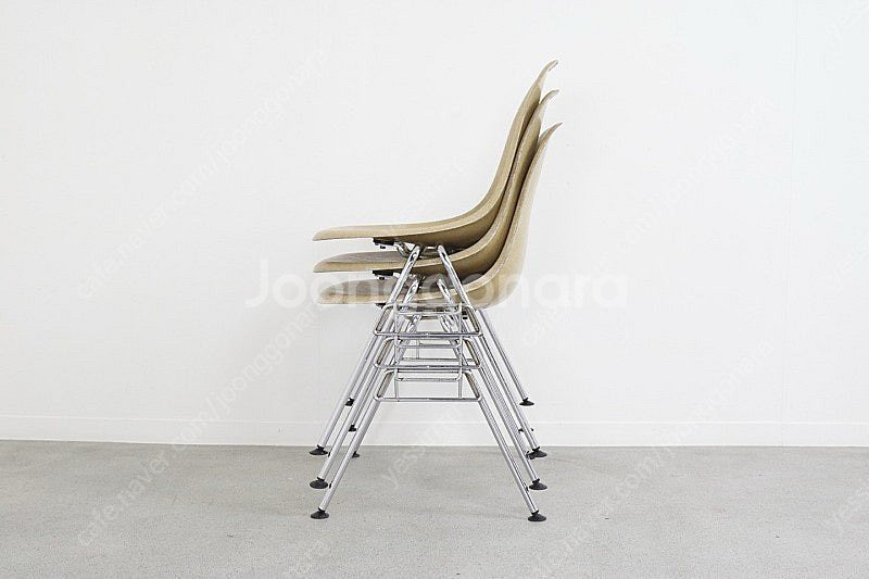 허먼밀러 임스체어 파이버글라스 DSS--1