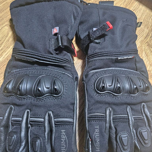 트라이엄프 FORSS 프리마로프 바이크 글러브 이미지