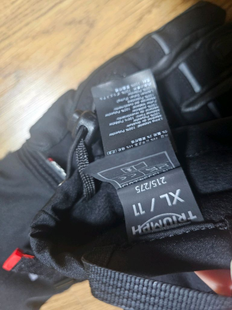 트라이엄프 FORSS 프리마로프 바이크 글러브 이미지