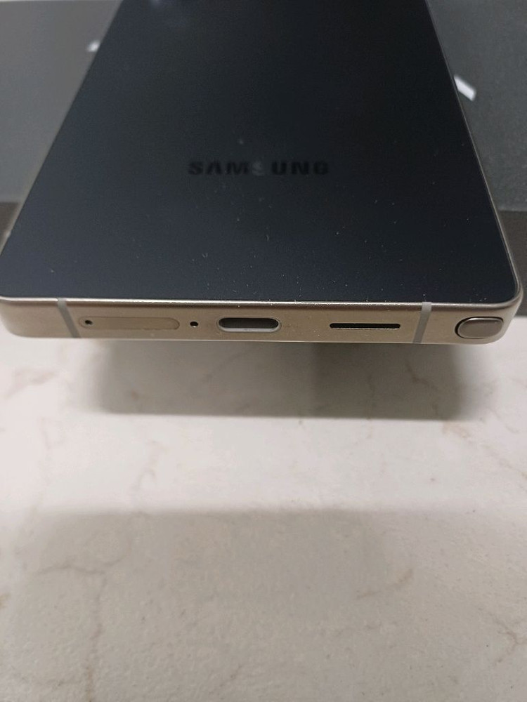 갤럭시s25울트라 티타늄블랙256--3