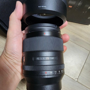 소니 35mm f1.4 gm 렠즈