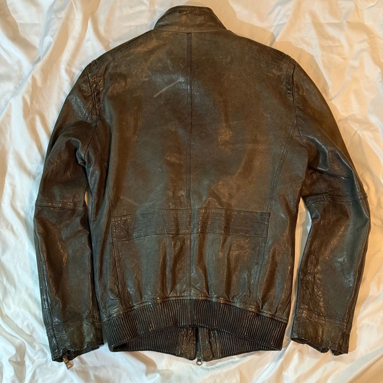 솔리드옴므 11f/w 멀티포켓 바이커 레더자켓 판매합니다.--1