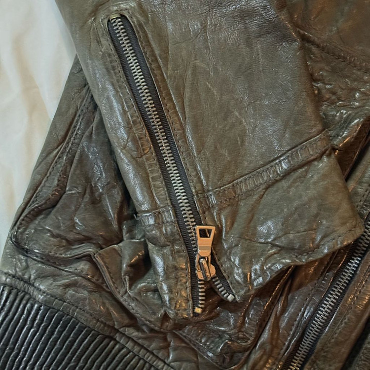 솔리드옴므 11f/w 멀티포켓 바이커 레더자켓 판매합니다.--5