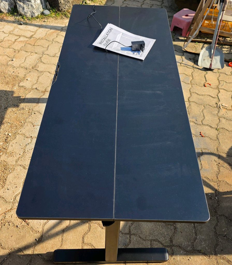 전동 스탠딩 데스크(컴퓨터책상) 이미지