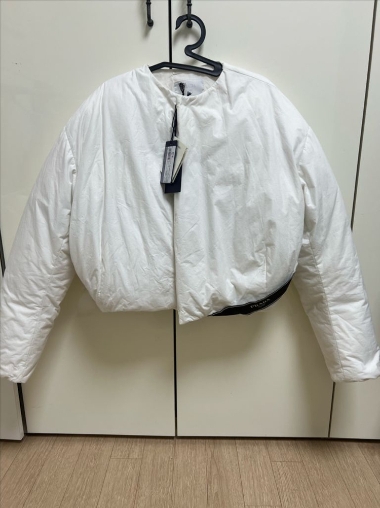 (새상품)프라다 남성 봄버 패딩자켓(M)--2