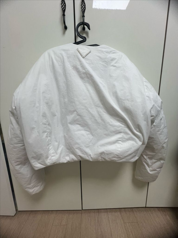 (새상품)프라다 남성 봄버 패딩자켓(M)--3