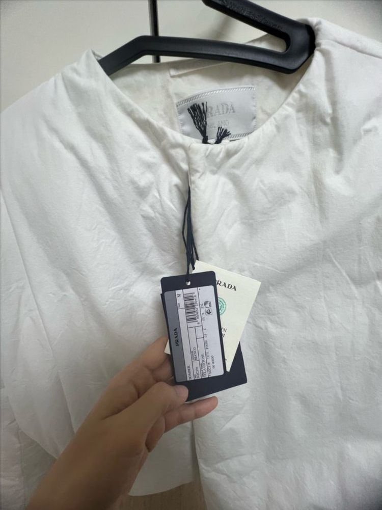 (새상품)프라다 남성 봄버 패딩자켓(M)--9