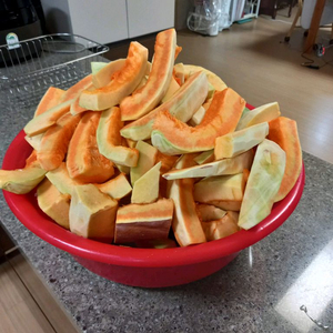 손질한 늙은호박(냉동 보관중)