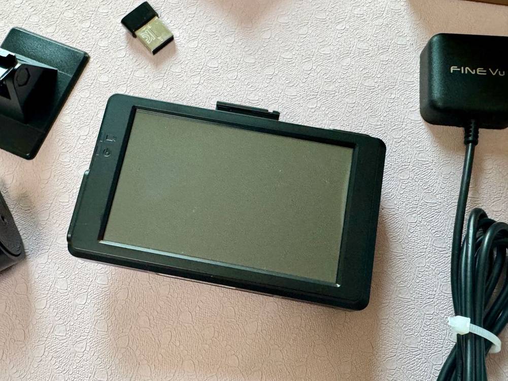 파인뷰 X7000 POWER 2채널 블랙박스 판매합니다--2