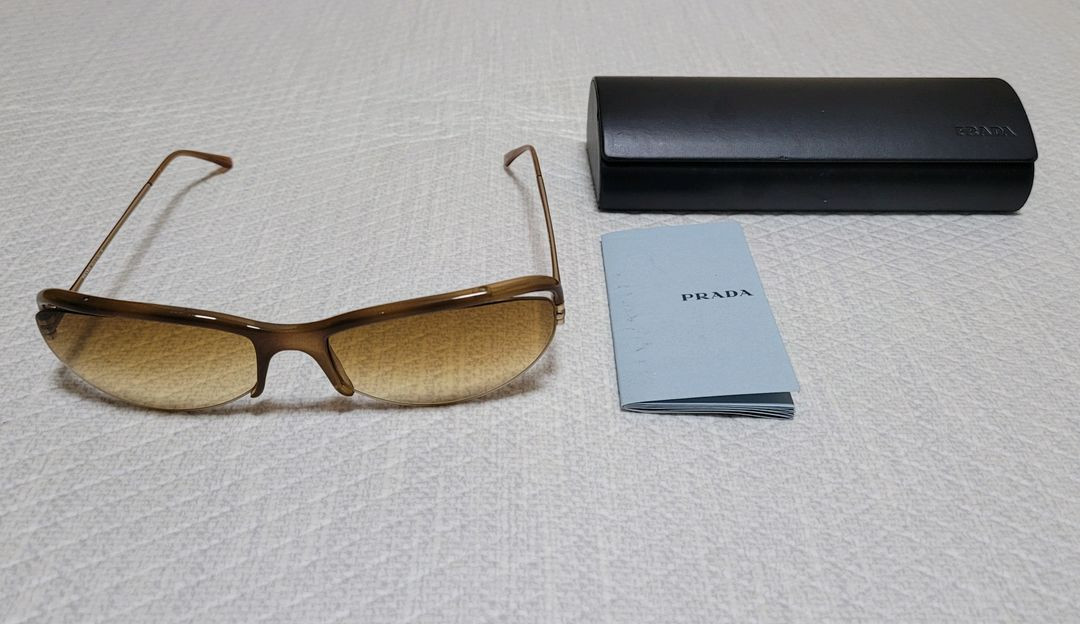 프라다 선글라스 SPR14c 브라운 케이스 포함--1