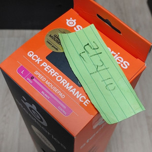 스틸시리즈 마우스패드 QCK PRO PERFORMANCE L (speed) 풀박스 팝니다