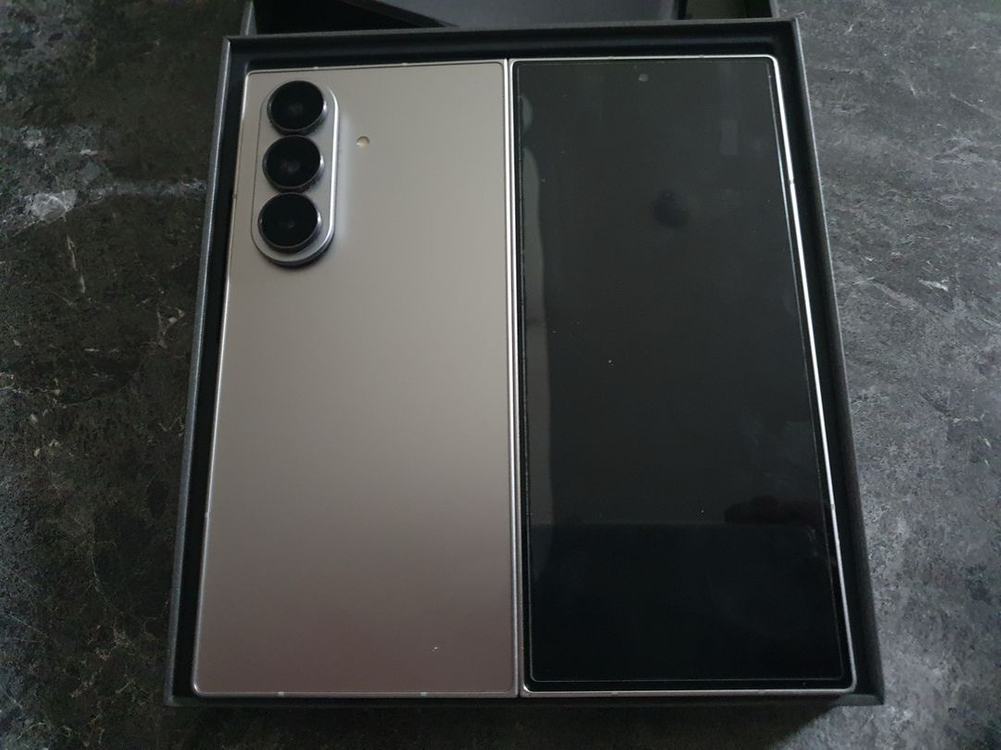 갤럭시 z폴드7 512GB팝니다--1