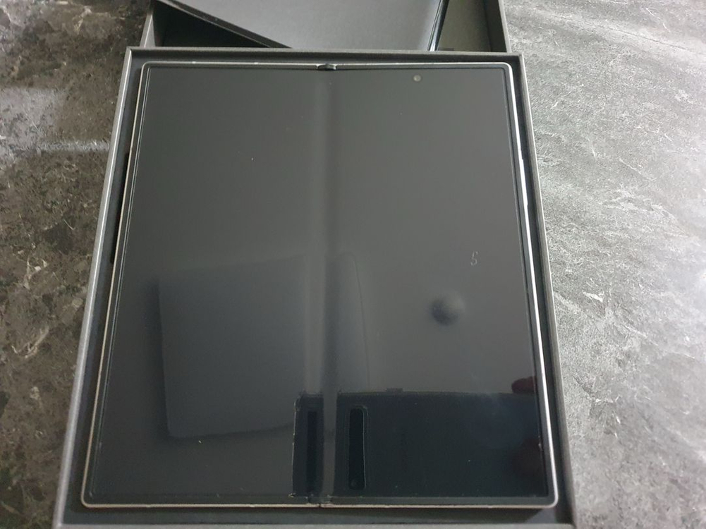 갤럭시 z폴드7 512GB팝니다--3