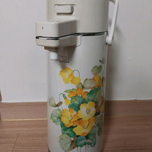 빈티지 조지루시 대형 펌프형. 보온병