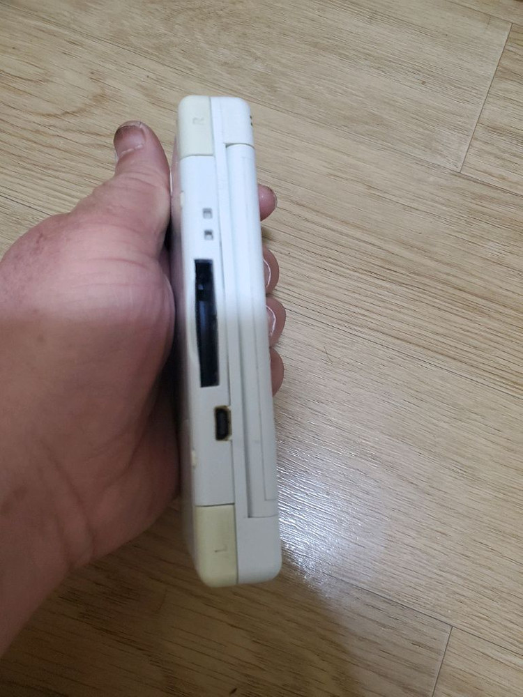 닌텐도ds lite 부품으로팝니다--5