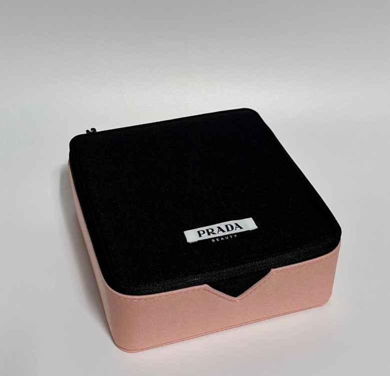 프라다 사각 뷰티 파우치--0