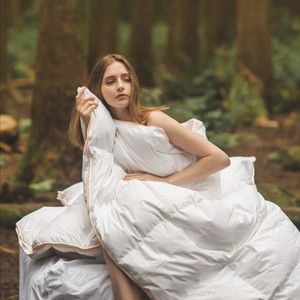 클래식 패브릭 폴란드 구스 한가인 이불