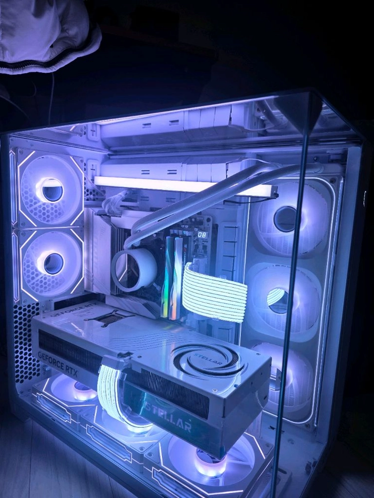 라이젠9 7950X3D 2TB 64GB 5080 고사양PC 이미지