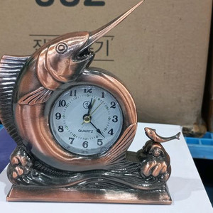 청동색 돛새치 물고기 탁상시계 앤틱 쿼츠 장식소품