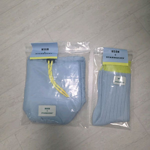 스타벅스 MSGM 파우치+양말 세트로 판매합니다