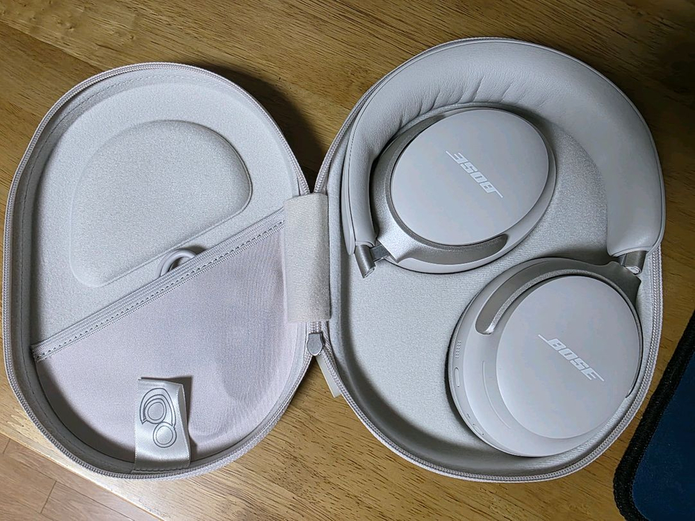 보스qc울트라 스모크화이트 팝니다--2