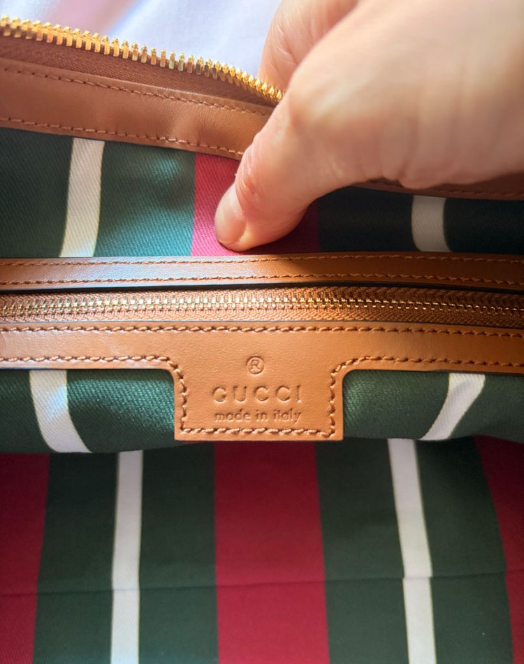 구찌 엠블럼 미디엄 숄더백--6