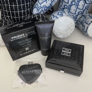 지방시 프리즘 리브르 글로우 쿠션 N95