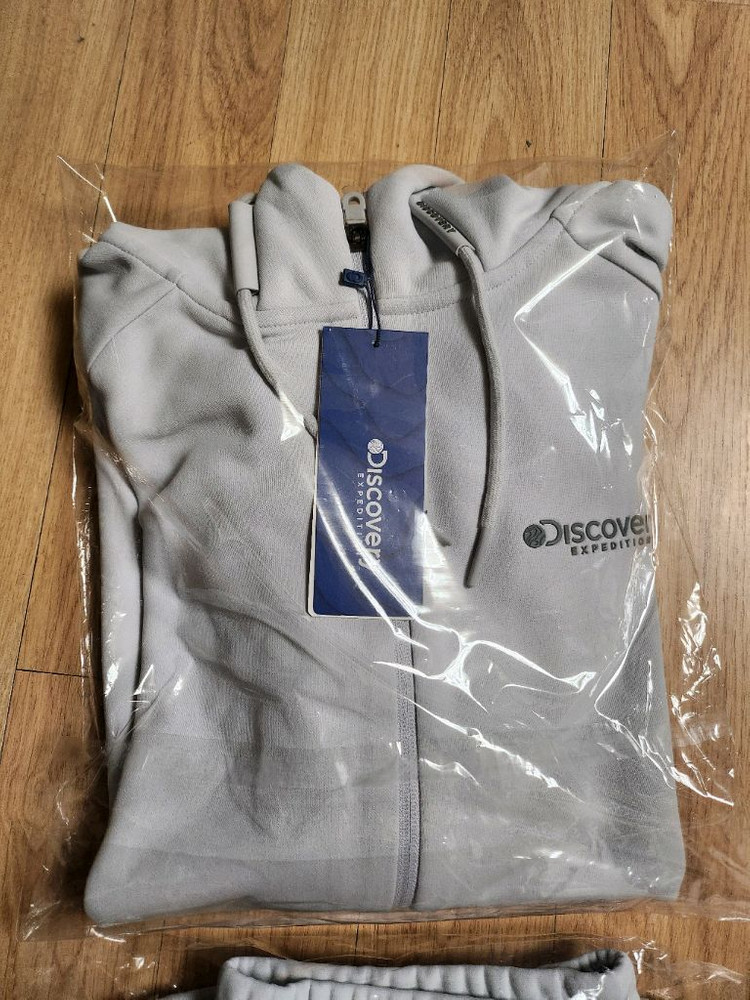 애플라인드 와 디스커버리 트레이닝복--3